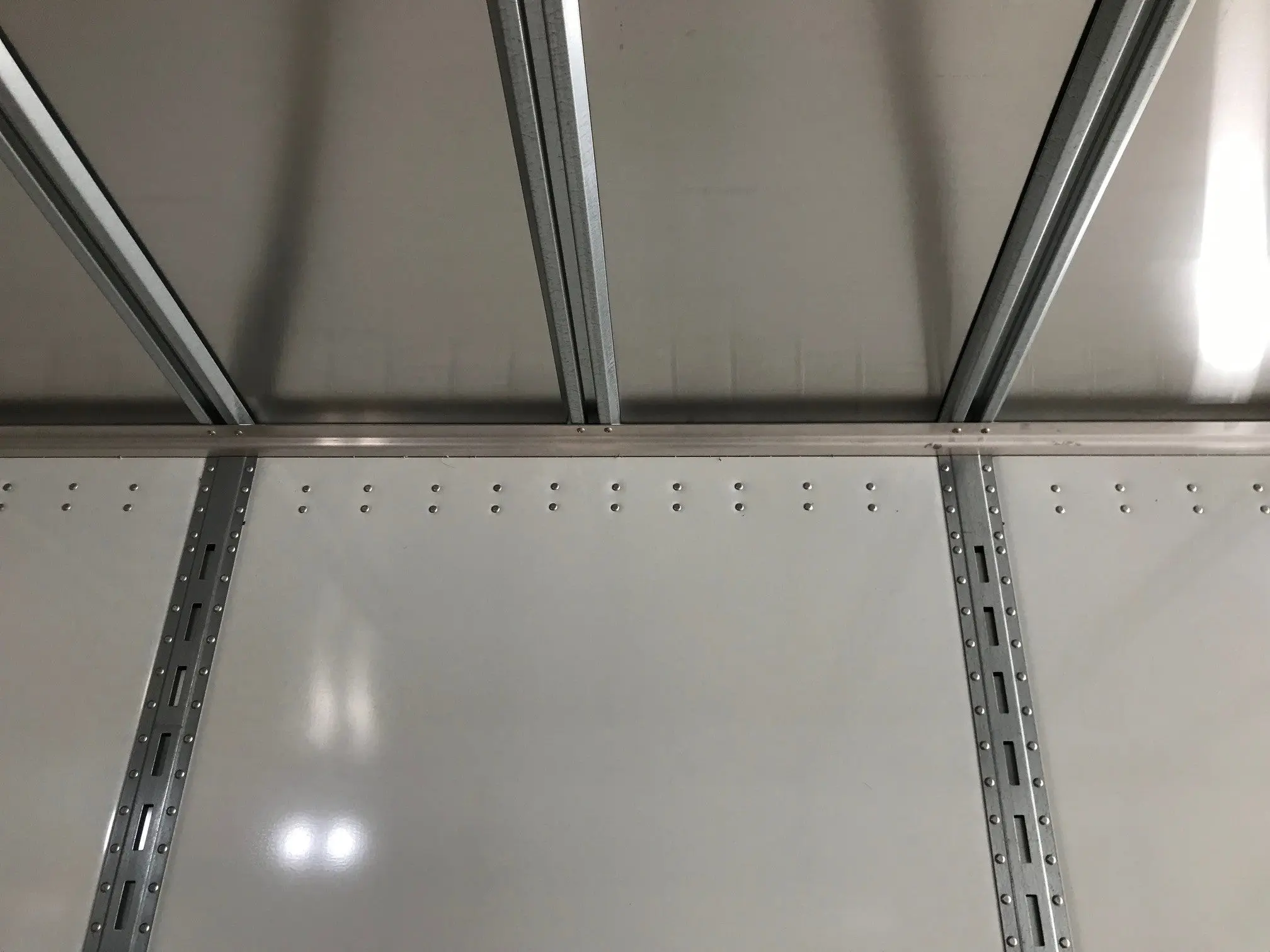 2024 Vanguard VXP Dry Van with Pintle Hook - Image 7